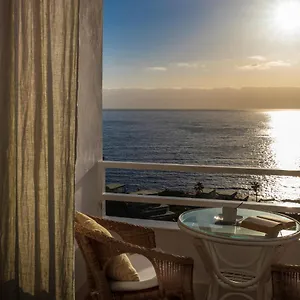 https://the-resthouse.tenerifehoteles.net