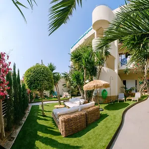 https://apartamentos-estanques.allmallorcahotels.com